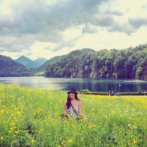 Meet your Posher, Cinthia